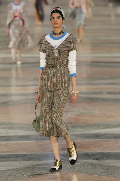 Look 36